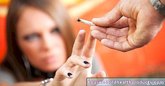 narkotyki alkoholowe - Konopie indyjskie: okazjonalne palenie marihuany zmienia również mózg