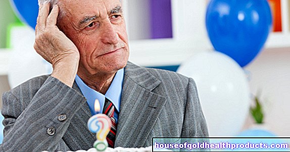 Alzheimerio liga: ar vienatvė yra ankstyvas įspėjimo ženklas?