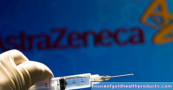 AstraZeneca: Колко добре действа ваксината при възрастните хора?