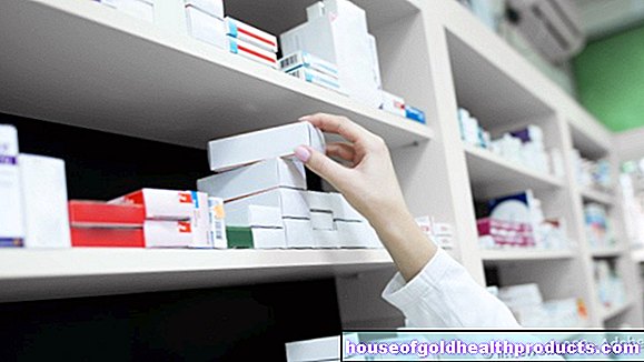 A klinikai gyógyszertárak maguk akarják előállítani a gyógyszereket