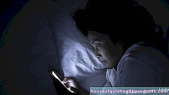 dormir - Luz azul: ¿los teléfonos móviles y similares realmente perturban el sueño?
